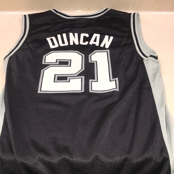 Tim Duncan Spurs Jersey - Picture 2 of 4
